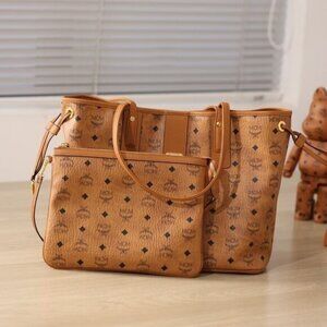 MCM Liz Reversible Medium Visetos Tote Bag& Pouch Wallet